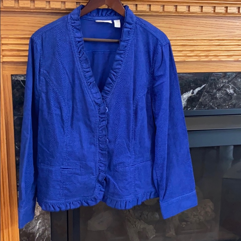 Textured cotton jacket.